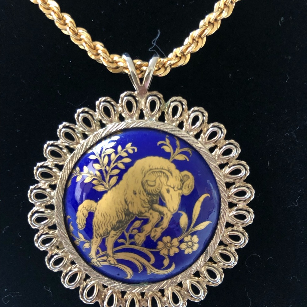 Zodiac Necklace - Picture 2 of 3